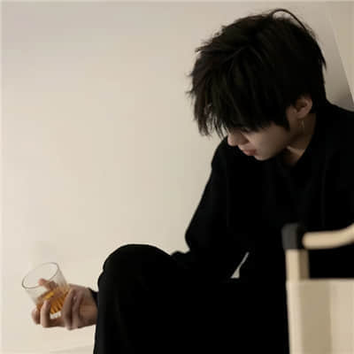 男生