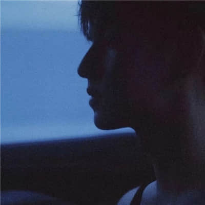 男生