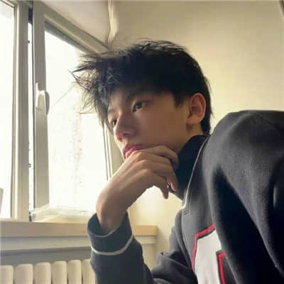 男生