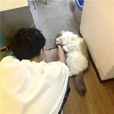 男生